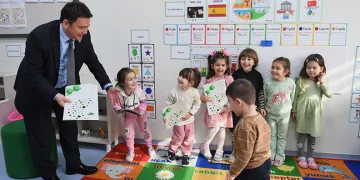 Kreş öğrencilerinin karne heyecanı