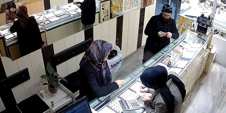 Takma sakallı dolandırıcının ‘sahte altın’ oyunu cezaevinde son buldu