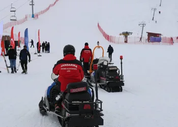 Ankara’daki kaçakçılık operasyonunda 3 tonu aşkın nargile tütünü ele geçirildi