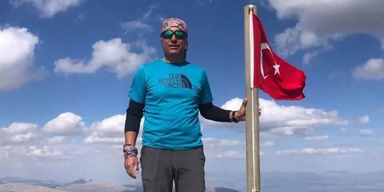 Oto boya atölyesinde çıkan yangın paniğe neden oldu