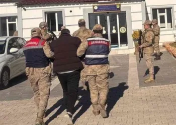 Erzincan’da bir miktar kaçak ve el yapımı alkol ele geçirildi