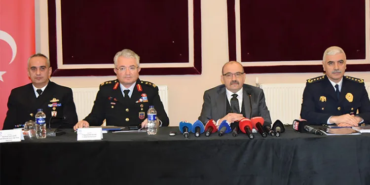Vali Ustaoğlu “Sokak çetelerine, mafya bozuntularına izin vermeyeceğiz”