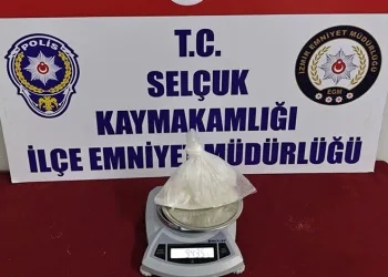 Çiğ köfte aldıktan sonra cüzdanını düşürdü, güvenlik kamerasını izleyince şoke oldu