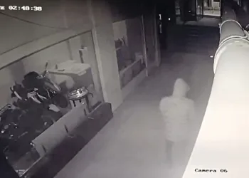 Uşak’ta polis ve jandarmadan okul çevreleri ve servislere sıkı denetim
