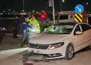 Otomobille çarpışan motosikletli genç, 11 günlük yaşam savaşını kaybetti