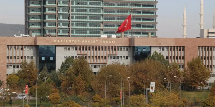 Suriye Devlet Başkanı eş-Şara’dan ilk ulusa sesleniş konuşması: “Kapsamlı bir geçiş hükümeti kurmak için çalışacağız”