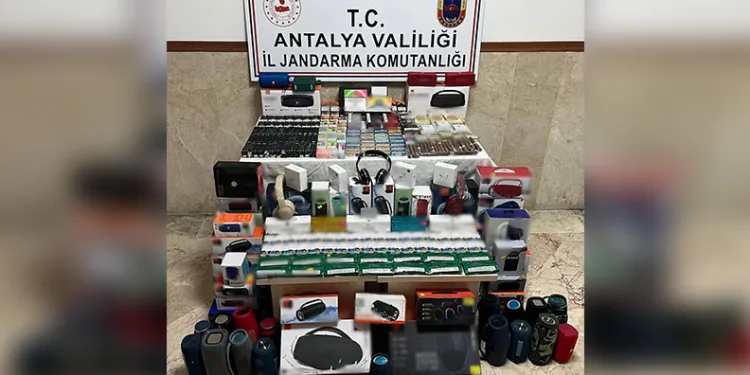 Ankara’daki kaçakçılık operasyonunda 3 tonu aşkın nargile tütünü ele geçirildi