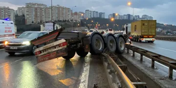 Uşak’ta polis ve jandarmadan okul çevreleri ve servislere sıkı denetim