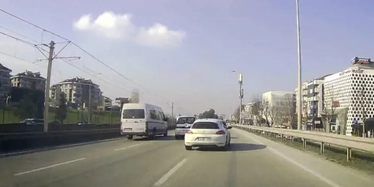 Uludağ’da poşetle kayak keyfi