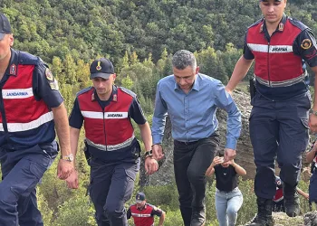 Bilecik’te hasta taşıyan ambulans kaza yaptı