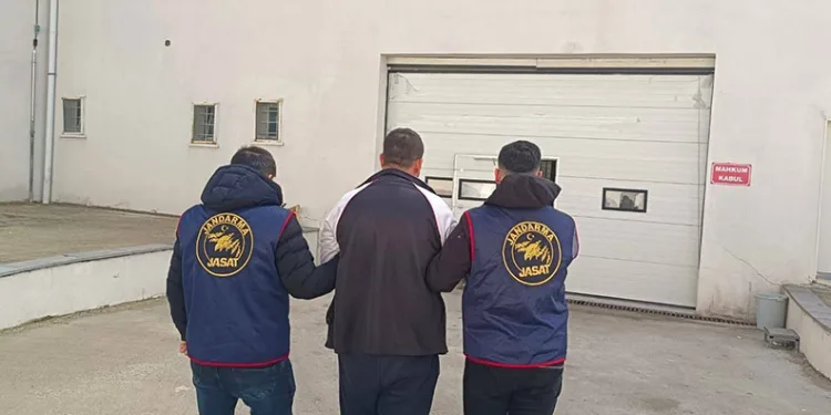 Eyüpsultan’da eşi tarafından silahla vurularak öldürülen kadın son yolculuğuna uğurlandı