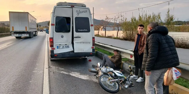 Üniversitede 20 öğrenci zehirlenme şüphesiyle hastaneye kaldırıldı