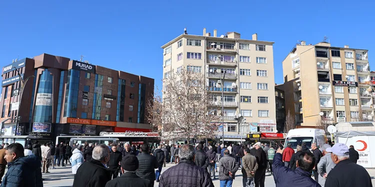 Uyuşturucu maddeyle yakalanan 2 şahıstan 1’i tutuklandı