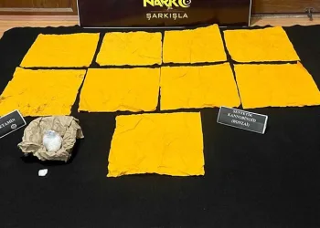 Oto boya atölyesinde çıkan yangın paniğe neden oldu