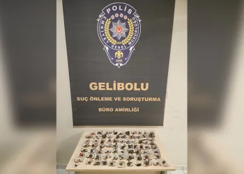 Kamyonetle çarpışan 17 yaşındaki motosiklet sürücüsü genç hayatını kaybetti
