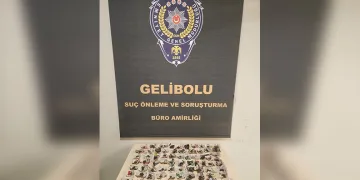 Kamyonetle çarpışan 17 yaşındaki motosiklet sürücüsü genç hayatını kaybetti