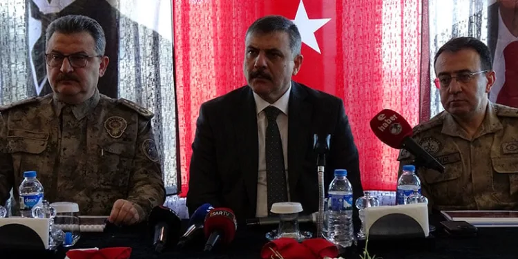 Artvin’de kaçak avcılar kameralara takıldı