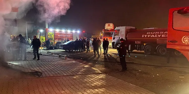 Bursa’da market deposunda korkutan yangın