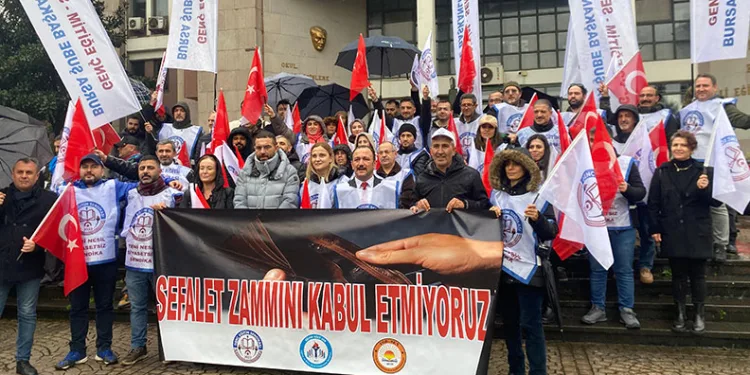 Bursa’da eğitimciler iş bıraktı