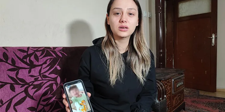 Kocasını bıçaklayan kadın çocuğunu göremediği için gözyaşlarına boğuldu