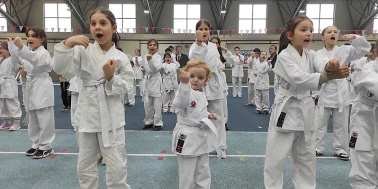 Osmangazi’de karate eğitim semineri