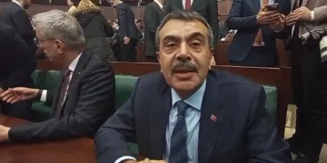 Bakan Tekin: “Özel’e tavsiyem danışmanlarının verdiği bilgileri teyit etsin”