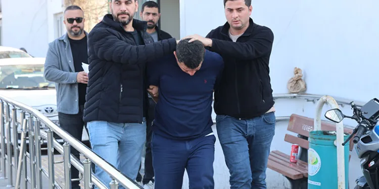 Çiğ köfte aldıktan sonra cüzdanını düşürdü, güvenlik kamerasını izleyince şoke oldu