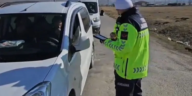 Ticaret Bakanlığı ekipleri lüks araç vurgununa engel oldu