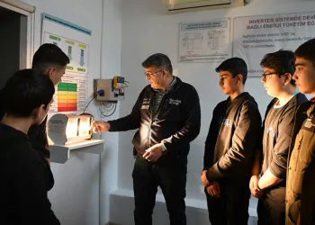 Gençlere uygulamalı enerji tasarrufu eğitimi