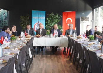 Erkan Aydın inşaatçılarla buluştu