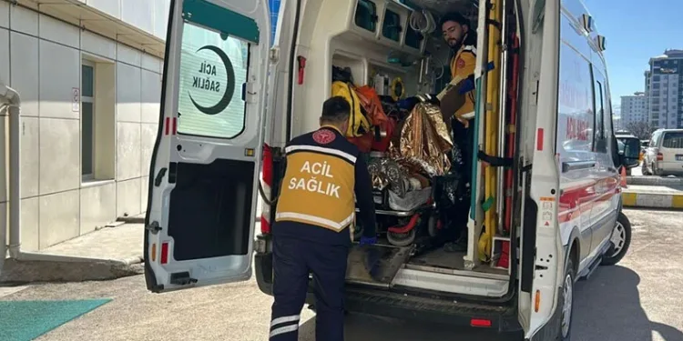 Sivas’ta otelde patlama: 1’i ağır 4 yaralı