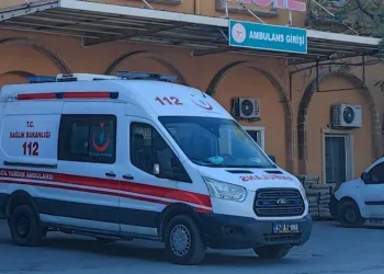 Mardin’de otomobil şarampole yuvarlandı: 1 ölü, 2 yaralı