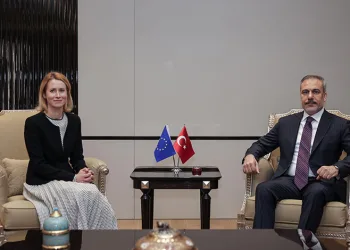 Özel’den Zafer Partisi’ne ziyaret