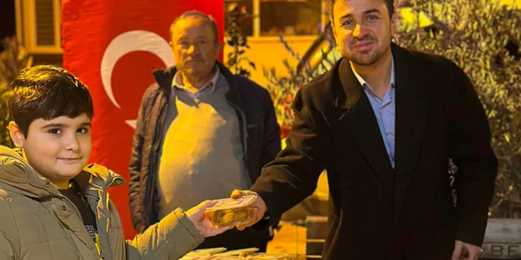 Nilüfer Belediyesi’nden kandil simidi ikramı