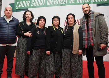 Yarıyıl Şenliği coşkusu Altınova Mahallesi’ne taşındı