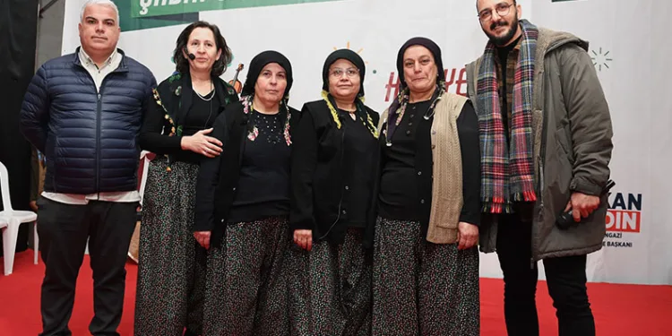 Yarıyıl Şenliği coşkusu Altınova Mahallesi’ne taşındı