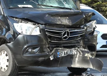 Ölümle sonuçlanan hasarlı kaza tartışması şüphelisi 4 kişi adliyeye sevk edildi
