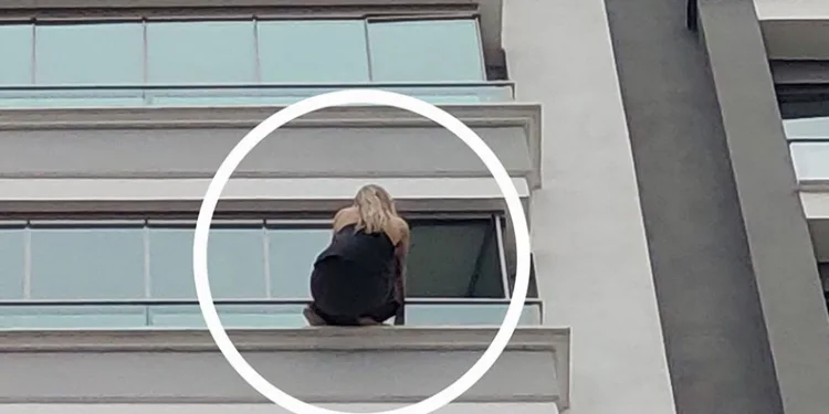 Ayvacık’ta 2 kaçak göçmen yakalandı