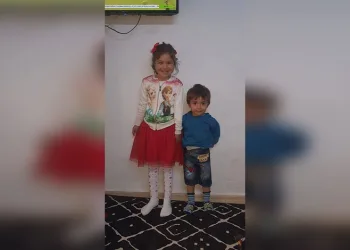 Isınmak için yakılan ateş söndürülmeyince yangın çıktı