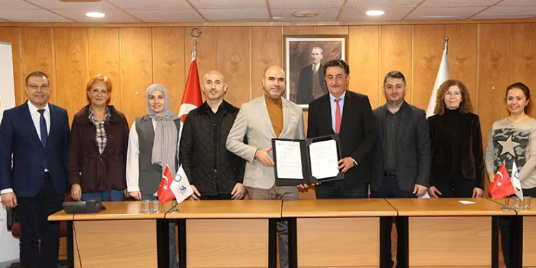 Suriye Devlet Başkanı eş-Şara’dan ilk ulusa sesleniş konuşması: “Kapsamlı bir geçiş hükümeti kurmak için çalışacağız”