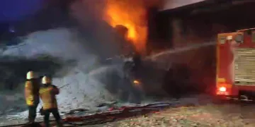 Otomobille çarpışan motosikletli genç, 11 günlük yaşam savaşını kaybetti
