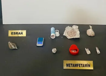 Eyüpsultan’da eşi tarafından silahla vurularak öldürülen kadın son yolculuğuna uğurlandı