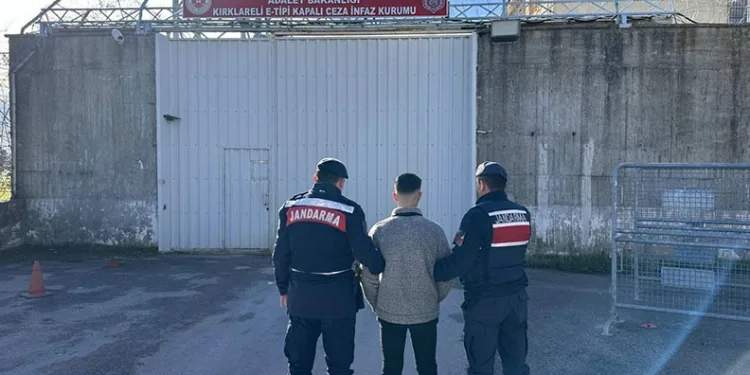 Oto boya atölyesinde çıkan yangın paniğe neden oldu