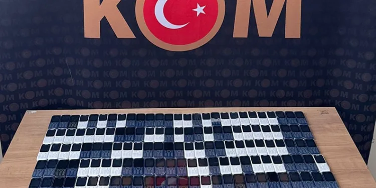 Kamyonetle çarpışan 17 yaşındaki motosiklet sürücüsü genç hayatını kaybetti