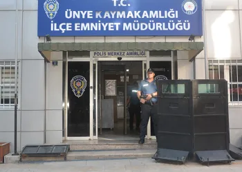 Ticaret Bakanlığı ekipleri lüks araç vurgununa engel oldu