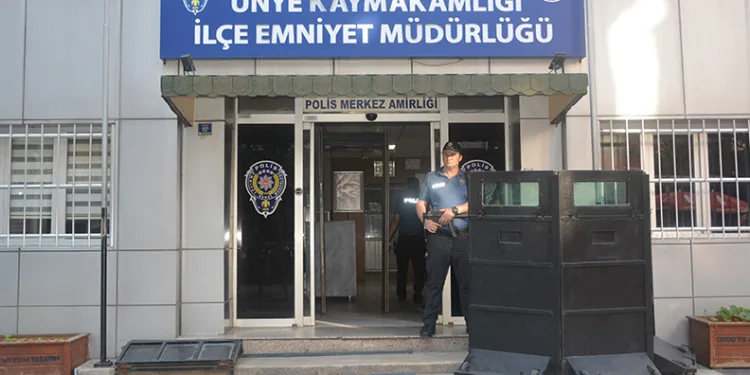 Ticaret Bakanlığı ekipleri lüks araç vurgununa engel oldu