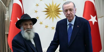 Cumhurbaşkanı Erdoğan, Alevi Dedesi Ahmet Uğurlu ile görüştü