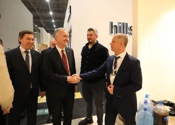 İnegöl protokolünden istanbul mobilya fuarına ziyaret