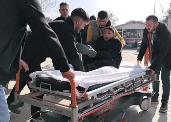 Bursa’da 12 yaşındaki çocuk, otomobilin altında kaldı