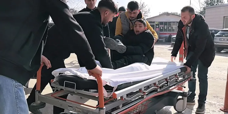 Bursa’da 12 yaşındaki çocuk, otomobilin altında kaldı